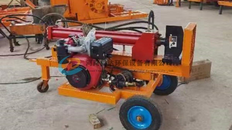 移動（dòng）劈木機劈柴機2.jpg