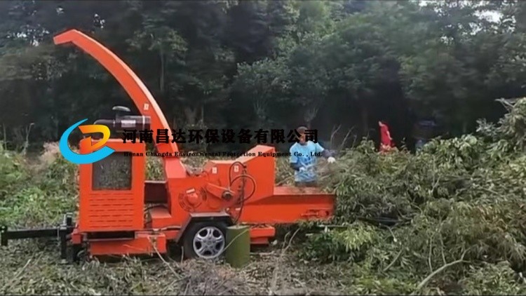 6140L樹枝粉碎機四（sì）川成都客戶現場