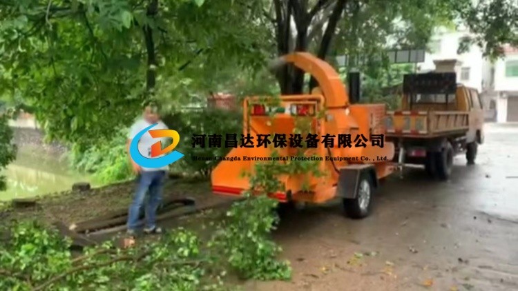 河南昌達HC-6145園林綠化樹枝粉碎機福（fú）建福州客（kè）戶（hù）使用現場